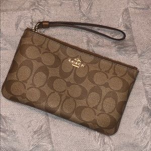 Coach wristlet (large)